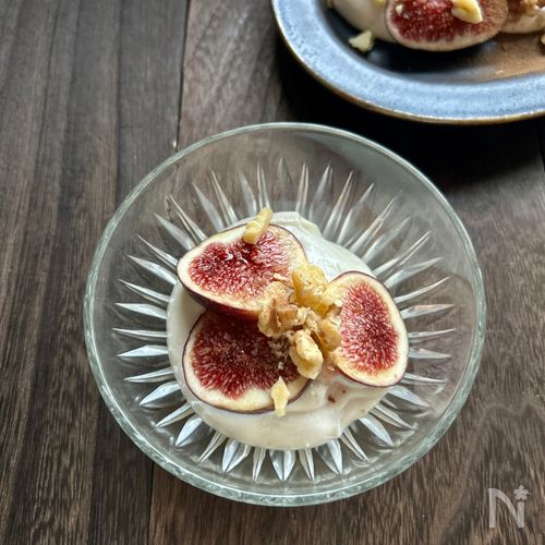 いちじくの豆腐クリーム添え