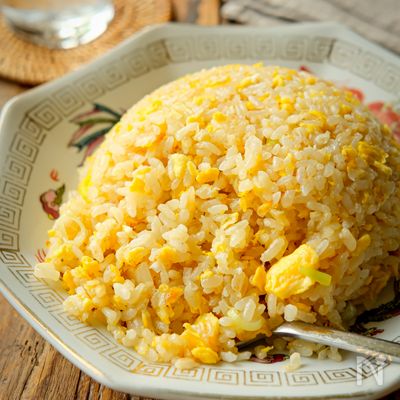 【絶品たまご炒飯】具材は卵と長ねぎだけ/簡単にぱらぱら