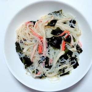 ふうかの作ってみた!投稿(シンプルうまい♡『わかめとかにかまと春雨の酢の物』)
