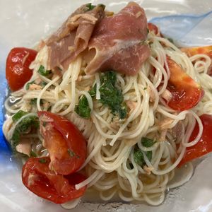 (・∀・)コロンの作ってみた!投稿(そうめんで絶品イタリアン♬ツナとトマトの冷製カッペリーニ風♬)