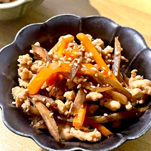 michuの作ってみた!投稿(【鶏そぼろきんぴらごぼう】10分で完成！常備菜にも◎)