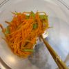 【人参と小松菜のごまあえ】の工程1