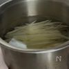 【食感美味しい♡】じゃがいものごま酢味噌和えの工程1