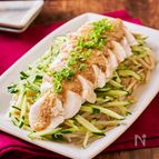 電子レンジで簡単！蒸し鶏ともやしのごま酢タレかけ