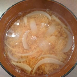 たりおの作ってみた!投稿(【玉ねぎの味噌汁】)