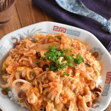 【イカゲソとキムチのとろとろ卵丼】あとひく美味しさ!