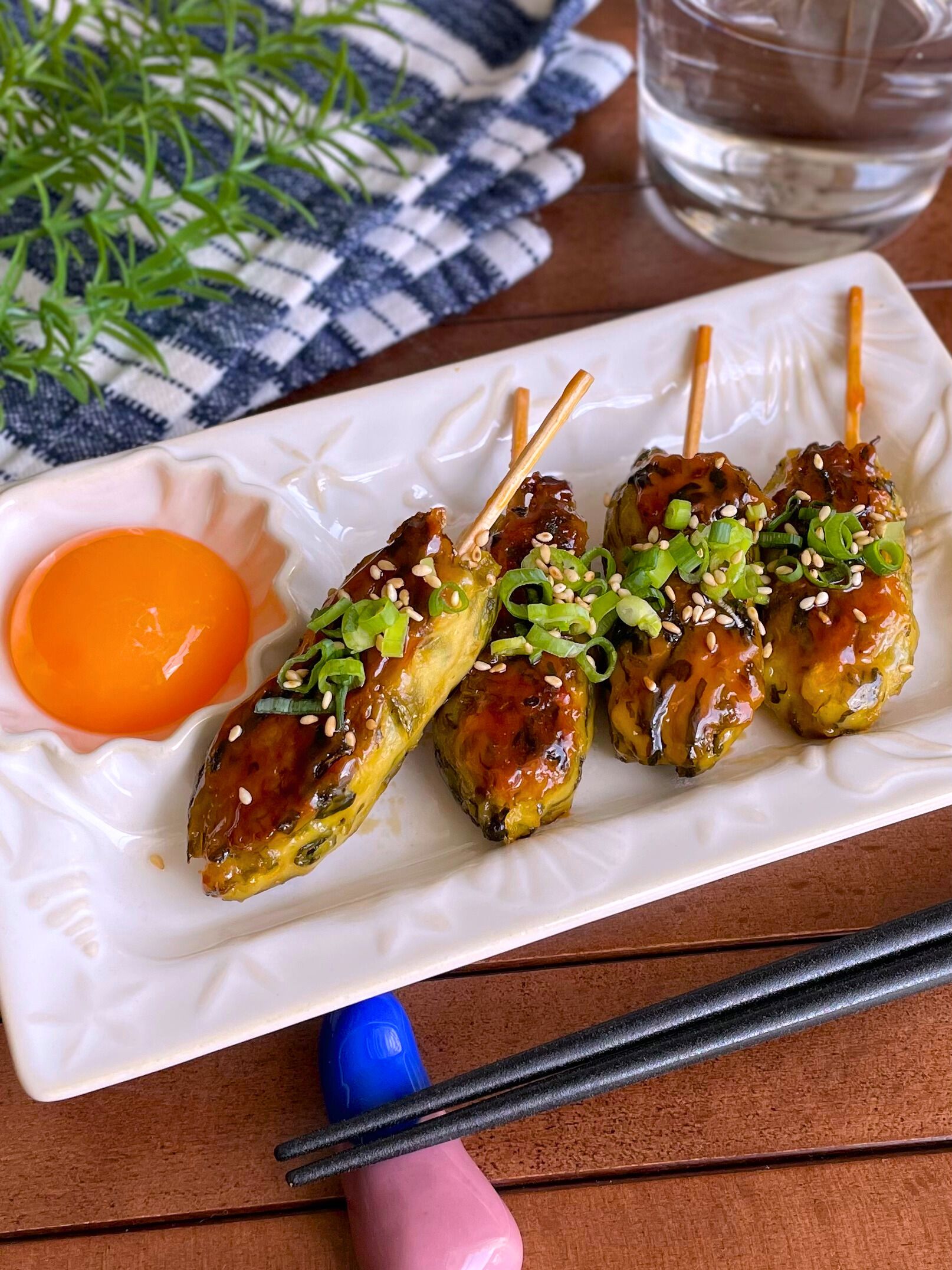 絞って焼くだけ！ポリポリ食感が楽しい♪「高菜入り鶏つくね