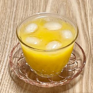 キャピタンの作ってみた!投稿(フレッシュレモン果汁のオレンジジュース割り　大人ならコレね！)