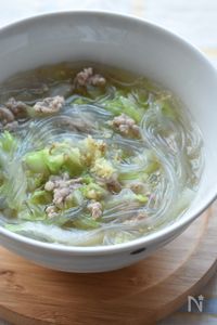 ぽかぽか温活♪白菜、春雨、ひき肉の生姜スープ