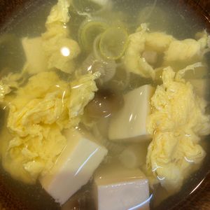 くだもの大好き🧡の作ってみた!投稿(【豆腐とえのきのふわふわ卵の白だしスープ】)