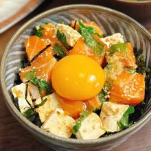 【サーモンとクリームチーズ丼】混ぜてのせるだけ5分で絶品♡