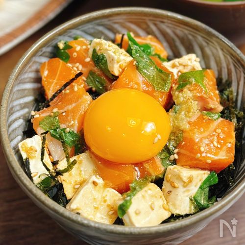 【サーモンとクリームチーズ丼】混ぜてのせるだけ5分で絶品♡