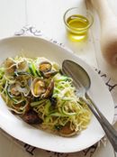 フライパン1つで！アサリと夏野菜のバジル塩麺