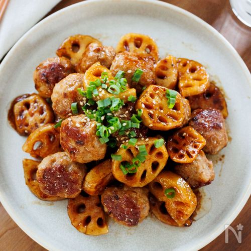 『厚切りれんこんと肉団子の甘酢炒め』ボリューム◎ご飯が進む！