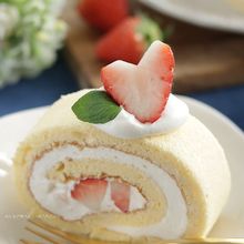米油で作る苺のロールケーキ