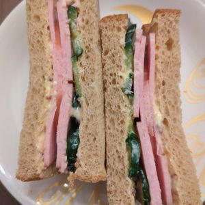 たりおの作ってみた!投稿(ひと手間で超絶品!究極のハムサンド)