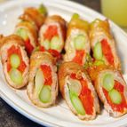 ご飯がすすむ彩りおかず【アスパラとパプリカの豚肉巻照り焼き】