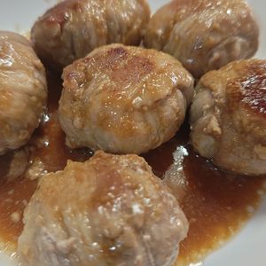 ぽんちゃんの作ってみた!投稿(旨み濃厚♪まるごと椎茸のチーズイン肉巻き)