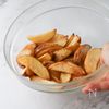 手軽なのに子ども大喜び♩《揚げないコンソメポテト》の工程6