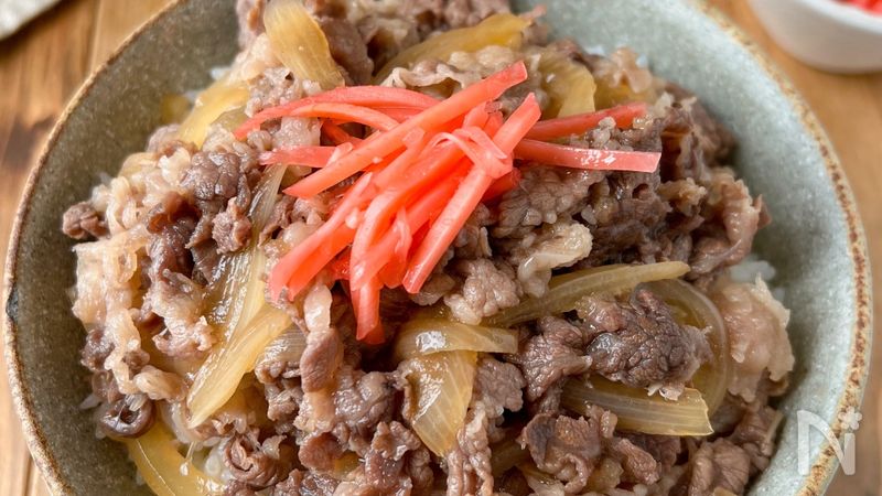 なか卯風！汁だく和風牛丼】息子が喜ぶ♡︎簡単/時短/節約 | レシピ