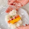 【恵方おにぎり】巻き寿司みたいなおにぎりの工程3