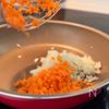 10分で簡単！【ミートチーズ丼】の工程1