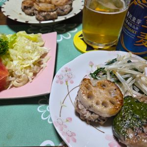 ななちゃんの作ってみた!投稿(栄養満点！ふわふわ♡【ひじき入り豆腐蓮根バーグ】お弁当にも◎)