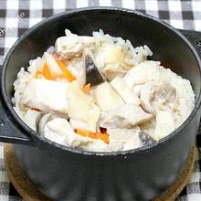 ストウブ鍋でおひとり様「鶏釜飯」
