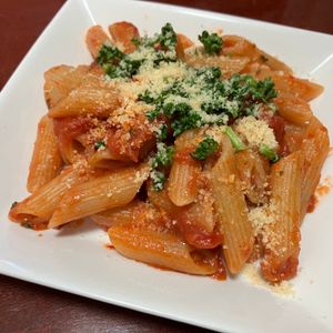 りんごの作ってみた!投稿(【ペンネアラビアータ】トマト缶で本格イタリア料理！)