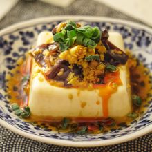 コリコリ食感！生きくらげと豆腐の香味ねぎだれ