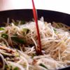 フライパンひとつで簡単！ひき肉チャプチェの工程4