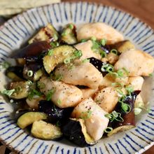【これはおすすめ！】鶏むね肉となすのバター醤油炒め
