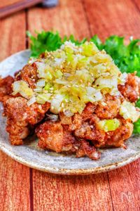 【豚こまねぎだれ】油淋風♪姜葱醤で風味豊か◎
