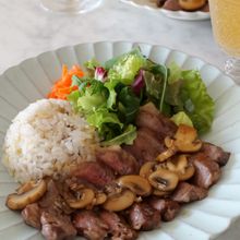 ビーフステーキ☆絶品和風マッシュームソース