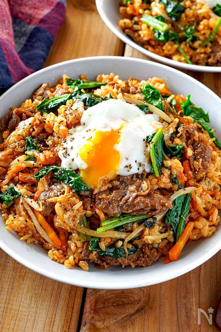 【ビビンバ風チャーハン】韓国風♡旨辛味で食欲そそる！