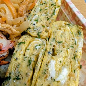 まゆのの作ってみた!投稿(【卵焼き】お弁当にも◎青じそとじゃこのだし巻き)