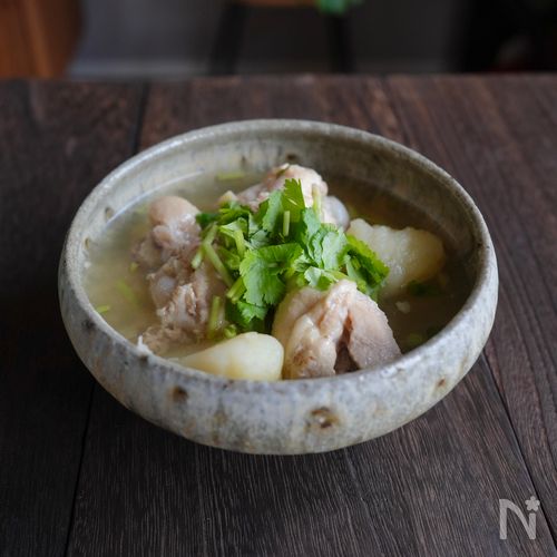 塩麹で作る【鶏とじゃがいもの参鶏湯】
