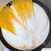海老と蓮根のチーズクリームパスタ│ワンパン＆生クリームなしの工程2
