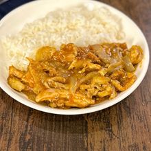 【鶏肉と新玉の無水カレー】放置でほろほろ最高