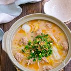 えのき豚団子の豚骨風豆乳鍋
