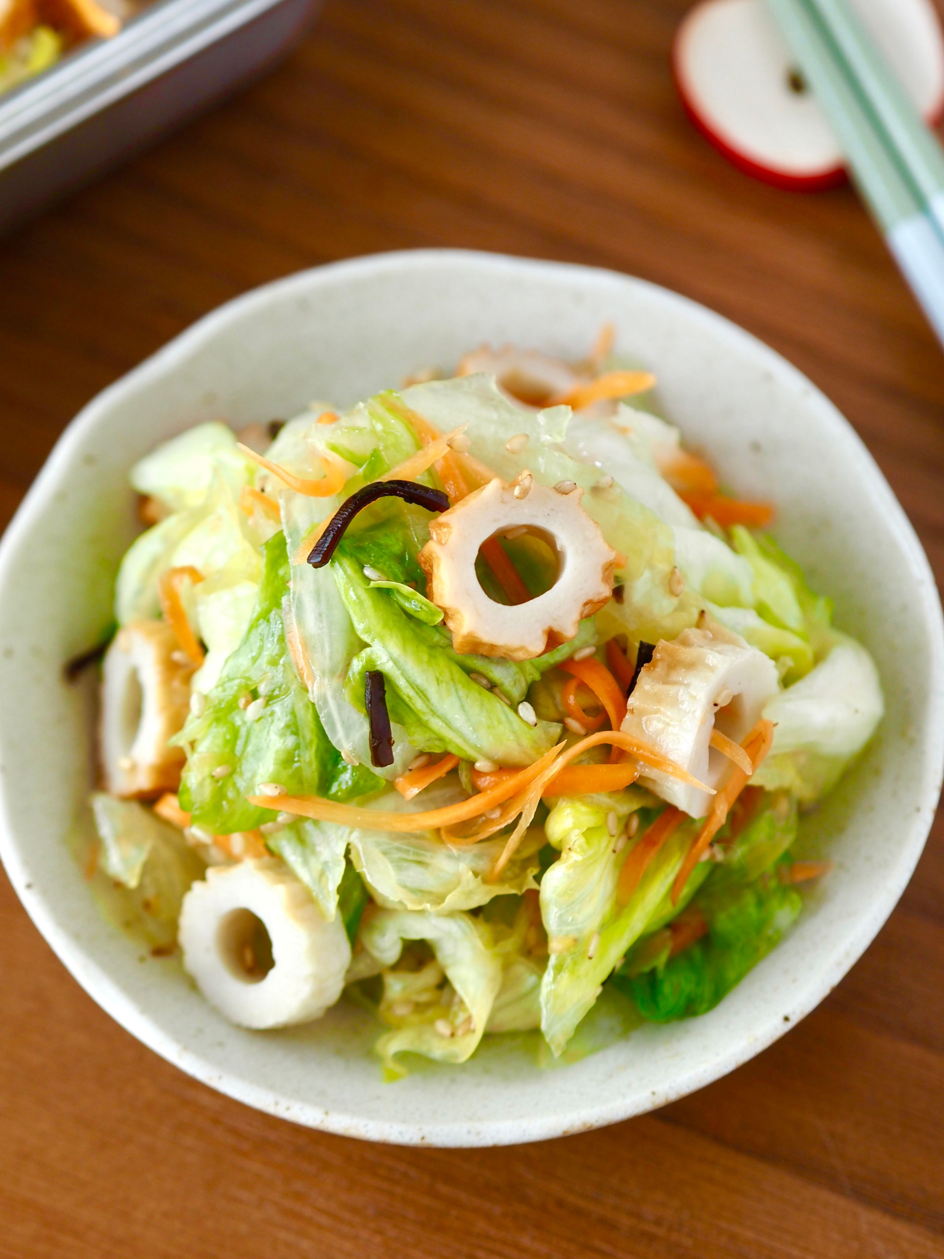 レタスの消費に困ったらこれ！【やみつきレタスサラダ】 | レシピ