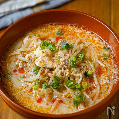 【もやしたっぷり♪濃厚！担々風ごま味噌スープ】男子大満足♡︎