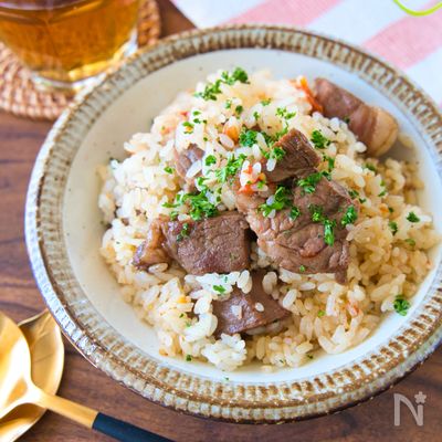 焼いて混ぜるだけ♪簡単ステーキピラフ