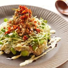 簡単お昼ごはん！
枝豆ごはんのツナ丼
