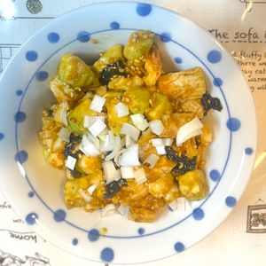スピィの作ってみた!投稿(切って和えるだけ♪ご飯にのっけても◎「アボちくユッケ」)