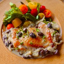 レーズンの甘みで！鶏もも肉の豆乳クリーム煮