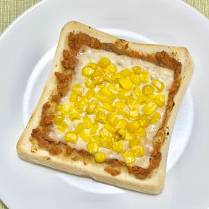 キャピタンの作ってみた!投稿(鮭とコーンの味噌バタートースト)