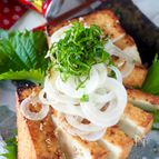 カリカリ厚揚げステーキ＊オニオンバターしょうゆソース