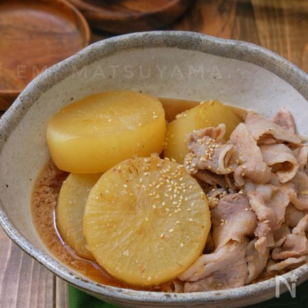 大根と豚バラの旨味噌煮 By 松山絵美 レシピサイト Nadia ナディア プロの料理家のおいしいレシピ 大根と豚バラの旨味噌煮 By 松山絵美 レシピサイト Nadia ナディア プロの料理家のおいしいレシピ