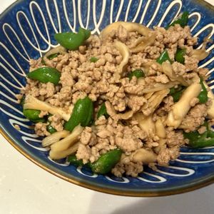 99の作ってみた!投稿(簡単！舞茸とひき肉の甘辛炒め)